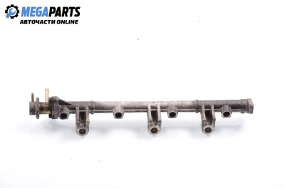 Fuel rail for Hyundai Santamo 2.0, 139 hp, 1997